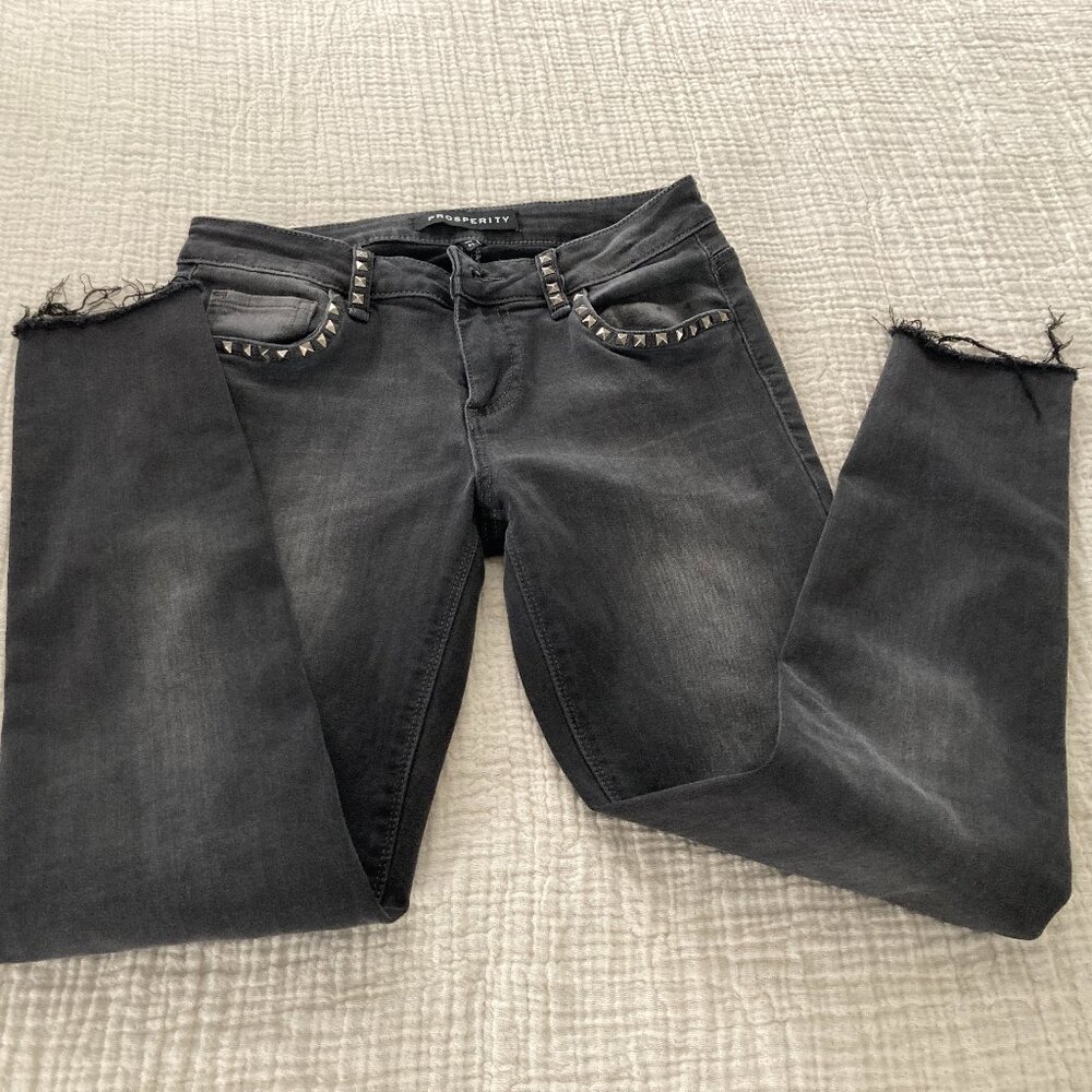 PROSPERITY Brody Stud Detail Scissor Hem Skinny Jean  4 | Black